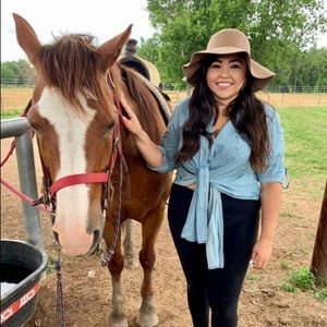 Meet your Posher, Samantha